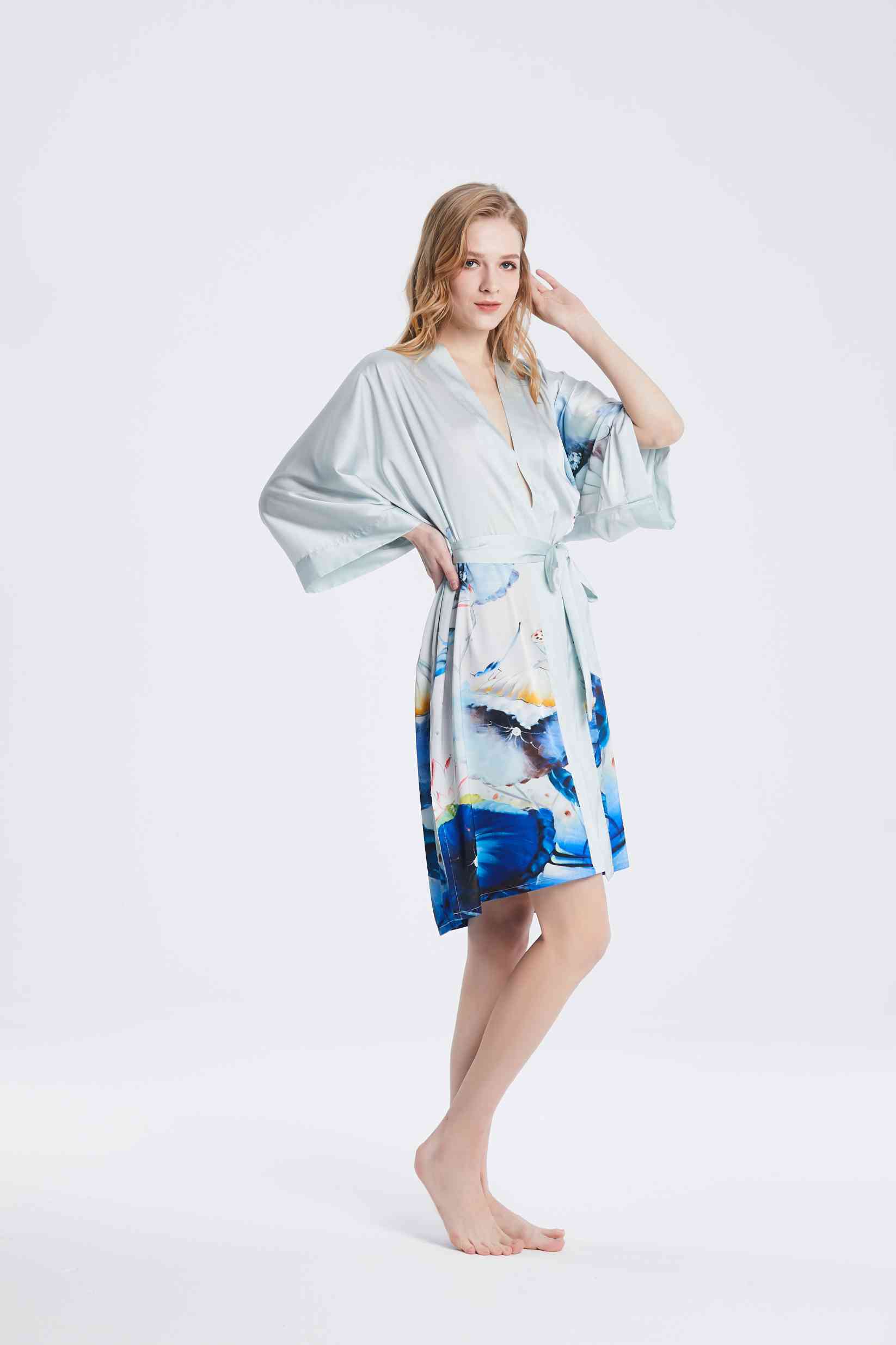 Best Ladies Short Washable Silk Sky Blue Kimono Nightwear Robe Nightgown with Floral Print Factory Wholesale
