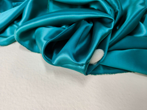 Best Washable 100 Silk Fabric in Blue Factory in Bulk