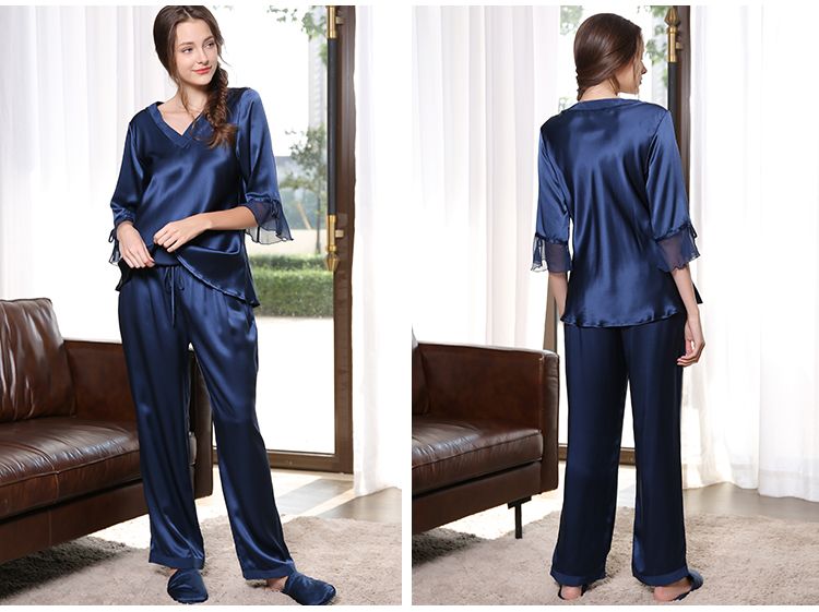 Personalized Light Weight Navy and Blush Silk Pjs Set For Ladies