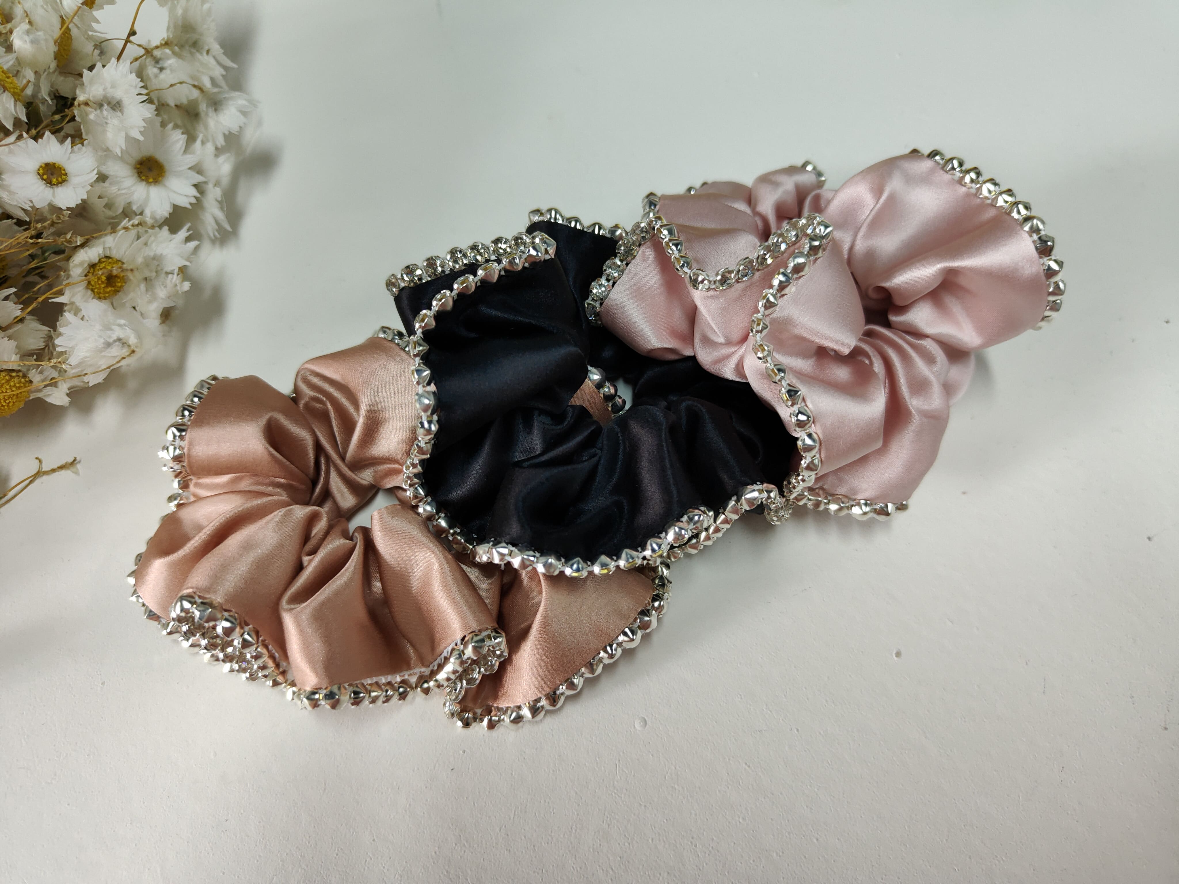 Wholesale Small And Big Size Washable Pure Silk Hair Ties Scrunchie in Bulk