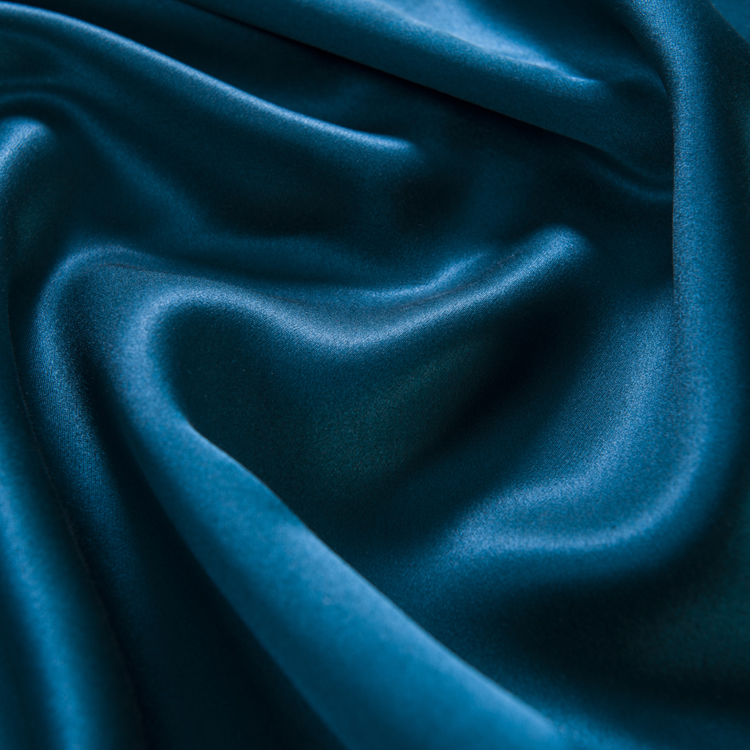Factory Supply Nontoxic Natural Breathable Silk Bedsheets Sets with Duvet Cover in Queen Size